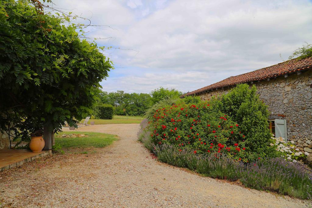 Gites Boutique Villamblard Exterior photo